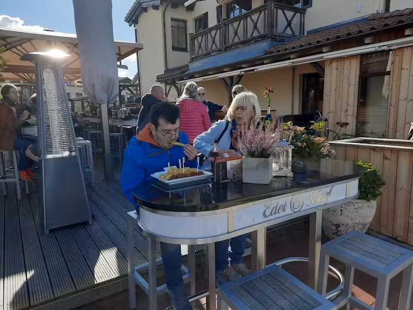 BEACH HOUSE K&uuml;hlungsborn Hafen