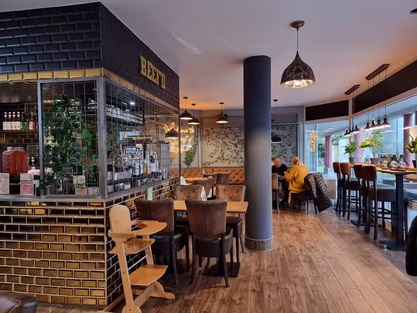 BEEF&rsquo;D Halal Burgers & Fried Chicken