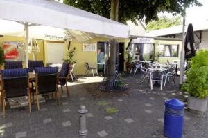 Bella Eiscaf&eacute; und Pizzeria