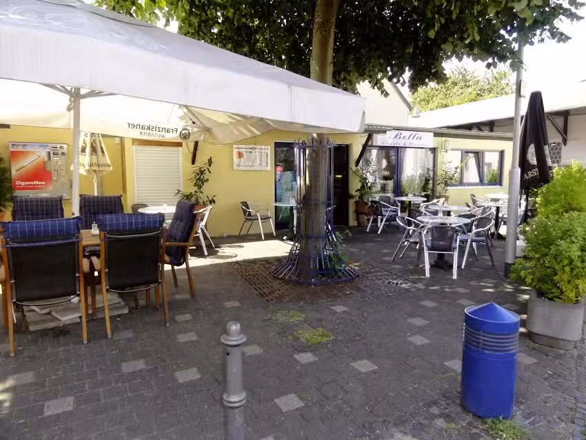 Bella Eiscaf&eacute; und Pizzeria