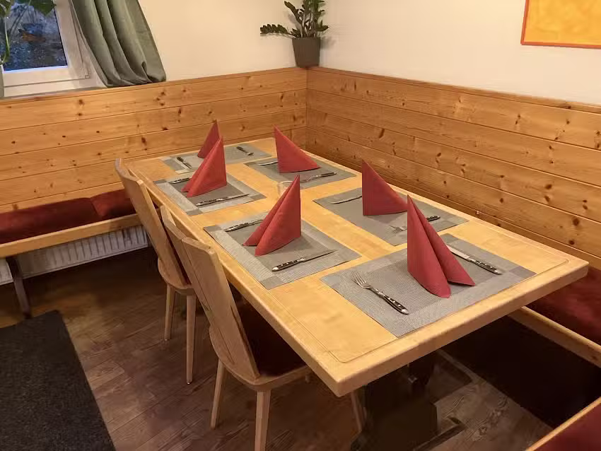 Bella Tandoori Restaurant & Pizzeria