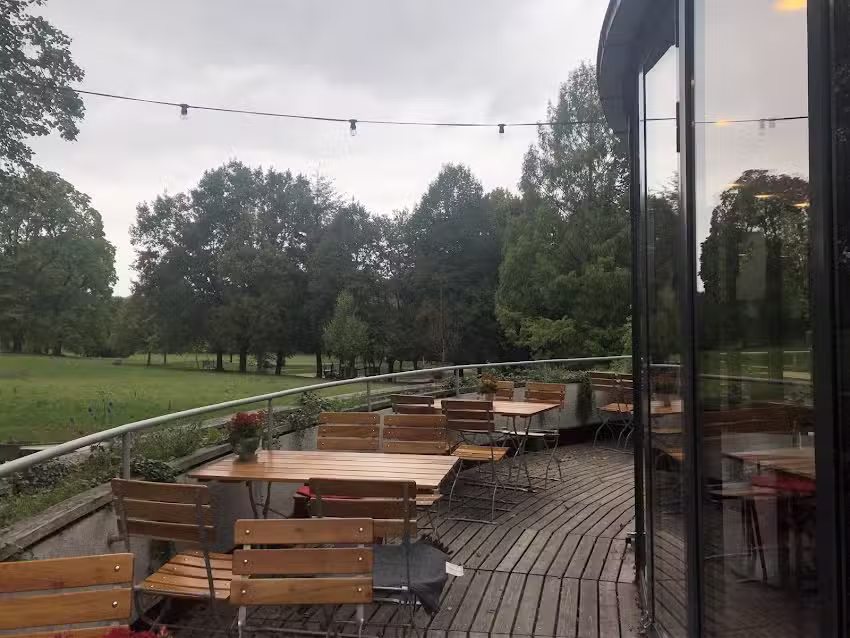 BERGstation Caf&eacute;.Restaurant im Huthpark
