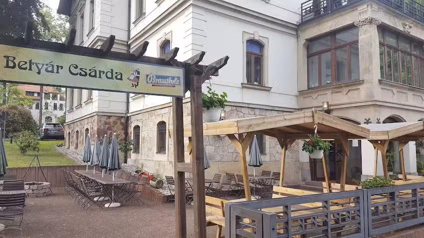 Bety&aacute;r Cs&aacute;rda