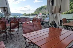 Biergarten am Rhein