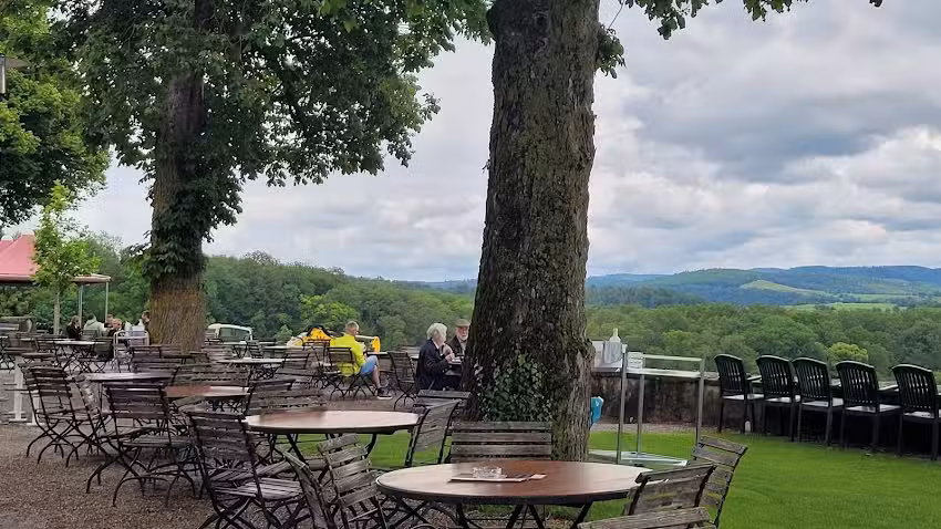 Biergarten Burg Stettenfels