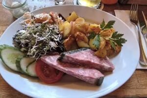 Biergarten der Waldgastst&auml;tte Alten&rsquo;s Ruh