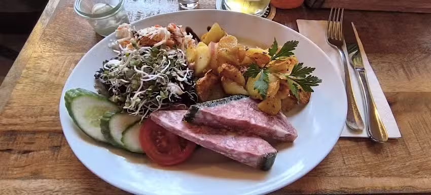 Biergarten der Waldgastst&auml;tte Alten&rsquo;s Ruh