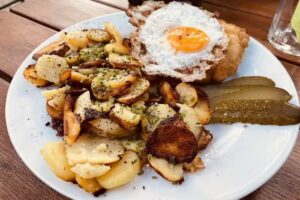 Biergarten Sandras Bistro