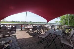 Biergarten und Bootsverleih