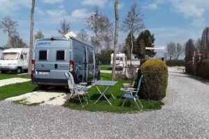Biergarten Und Pizza