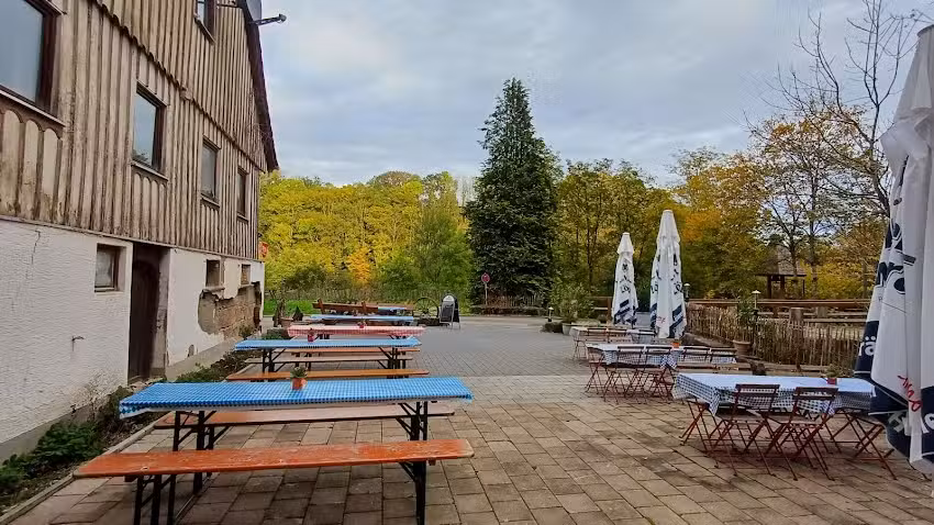 Biergarten zum Wilden Mustang auf der Crazy Animal Ranch