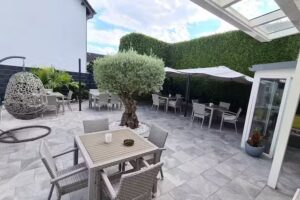 Biergarten &ndash; Zur Goldenen Ecke