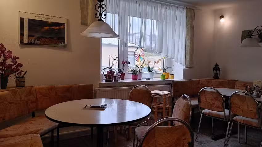 &bdquo;Bierst&uuml;bl&ldquo; Bistro, Getr&auml;nkehandel, Partyservice