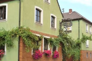 Bioland-Weingut & Gasthaus NÄGLE