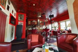 Bistro 8