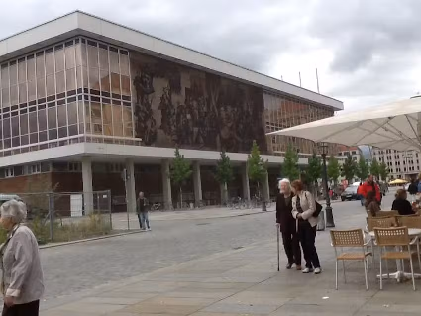 Bistro Caf&eacute; am Schlo&szlig;