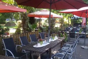 Bistro Cafe Biergarten Am Minigolf