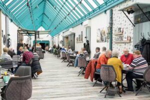 BISTRO & CAF&Eacute; by maschal