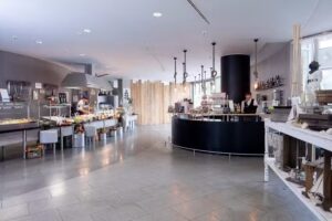 Bistro EssART im Albertusbogen