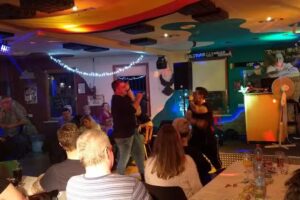 Bistro Haassis Versteck Darts and Lounge – Ramona Haass