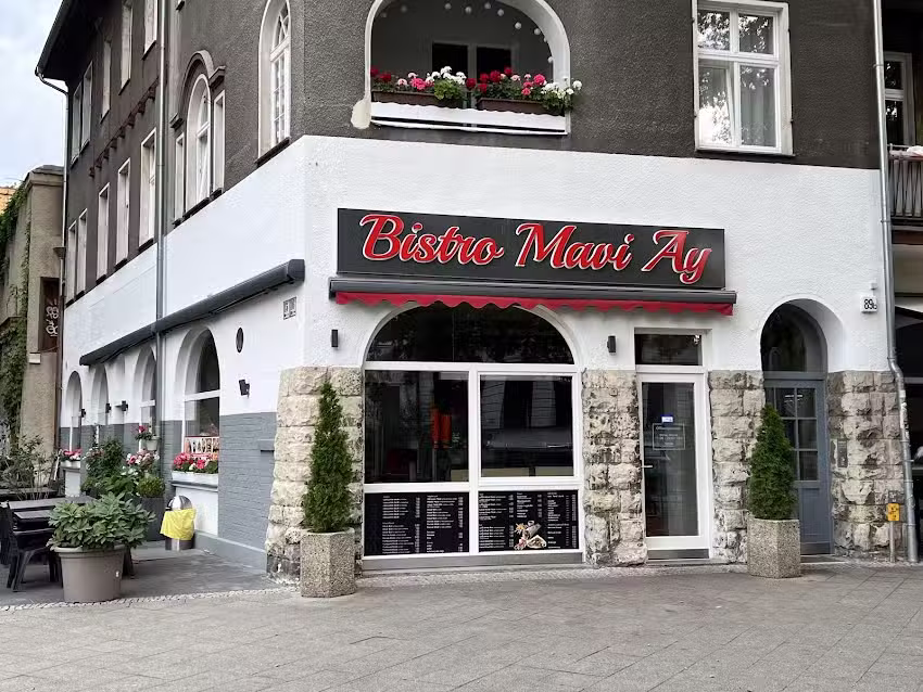 Bistro Mavi Ay