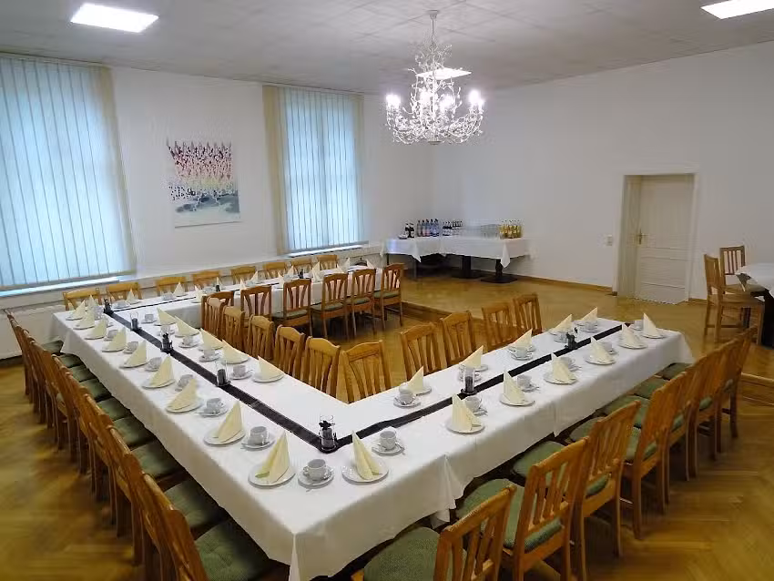 Bistro &bdquo;Mittags-Gericht&ldquo;