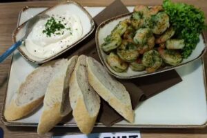 Bistro &bdquo;Zwischen Wellen&ldquo;