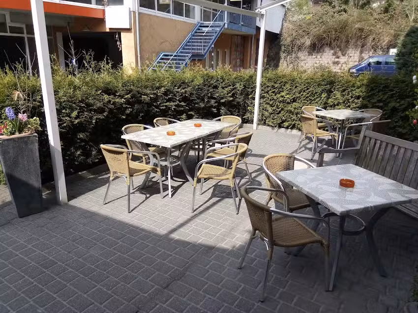 &bdquo;Black Horse&ldquo; D&ouml;beln &ndash; Gastst&auml;tte & Pension