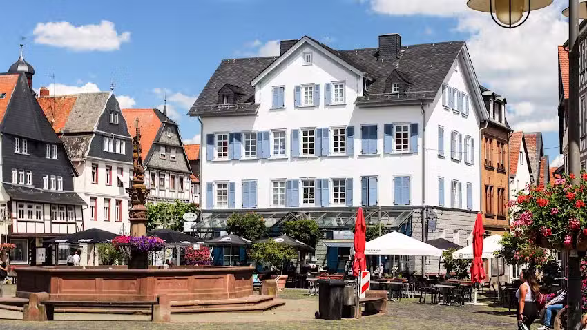 Blaues Haus am Marktplatz