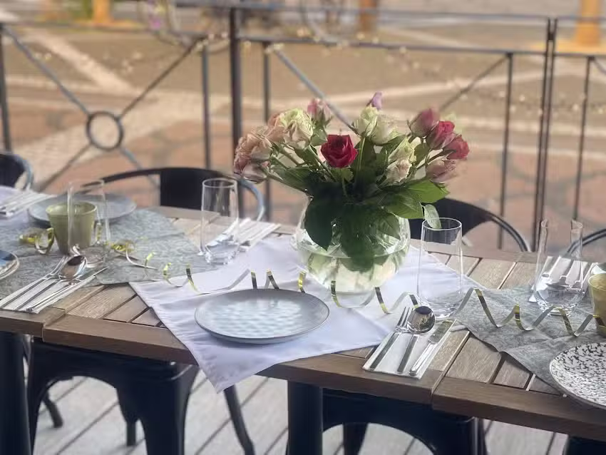 Bleib noch Bistro Weinbar