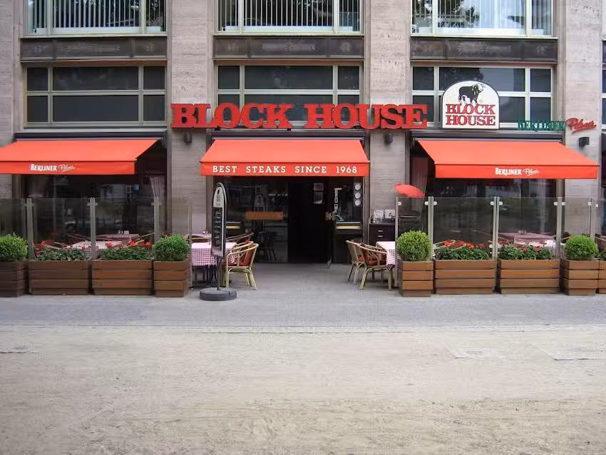 BLOCK HOUSE Karl-Marx-Allee