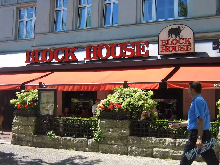 BLOCK HOUSE Theodor-Heuss-Platz