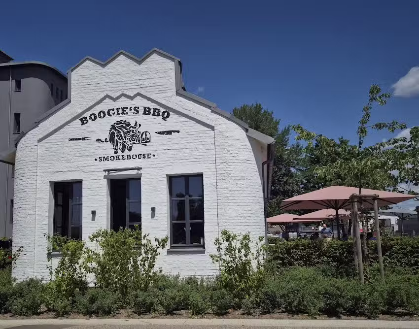 BOOGIE&rsquo;S BBQ SMOKEHOUSE