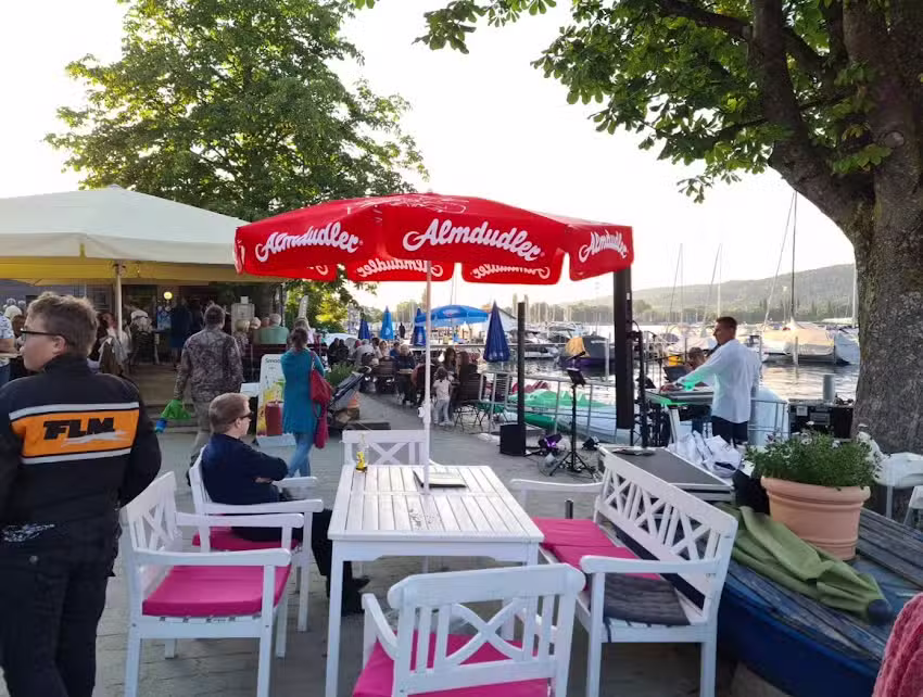 Bootshaus Biergarten
