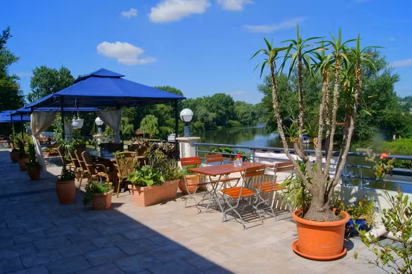 Bootshaus Weissenfels Restaurant & Pension