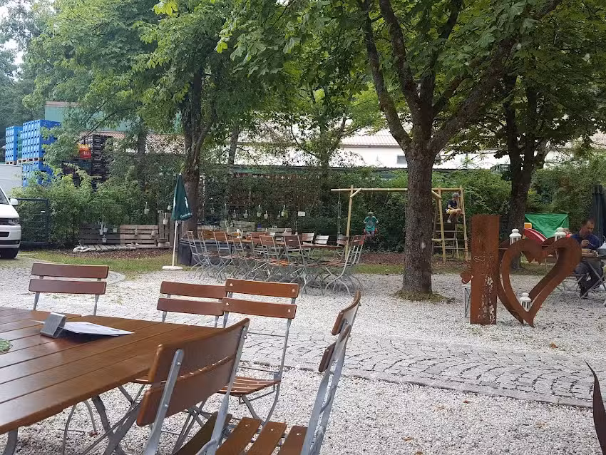 Br&auml;ust&uuml;berl Biergarten