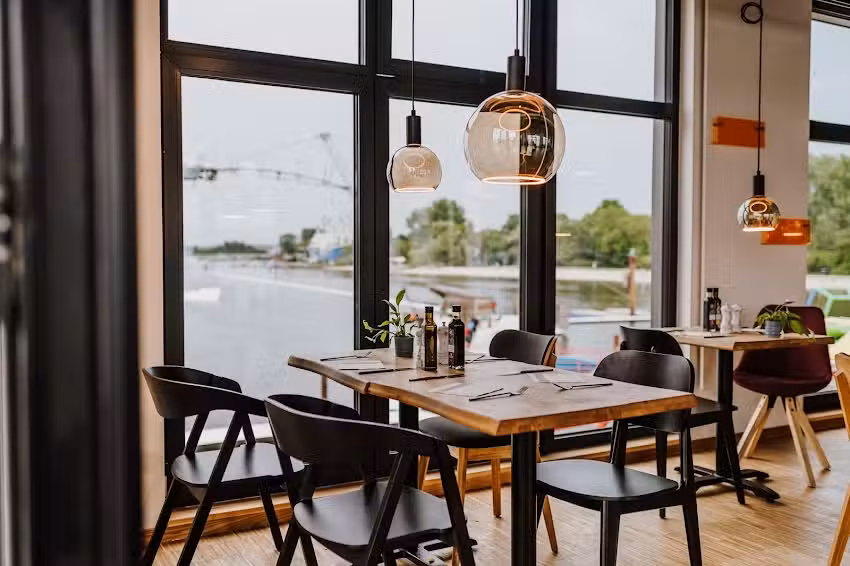 brise &ndash; Restaurant & Caf&eacute;