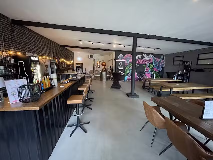Br&uuml;dergeist GmbH &ndash; Brennerei, Bar, Tasting