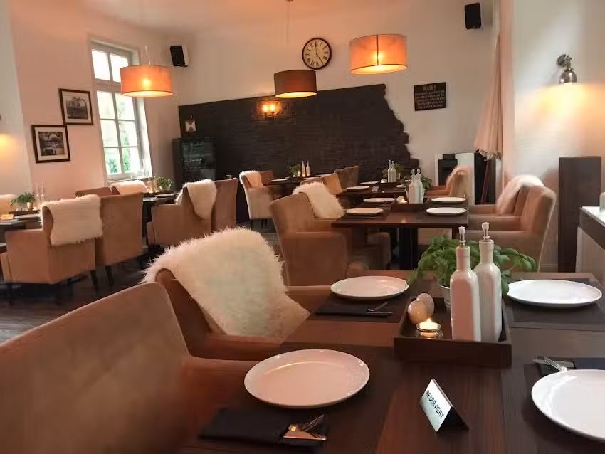 Brunos Bahnhof &ndash; R&ouml;dinghausener Weinstube