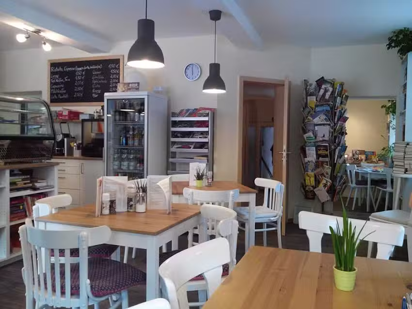 Buch-Caf&eacute; &ndash; Der B&uuml;cherhof