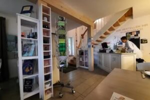 Buch und Caf&eacute; Seitenblick