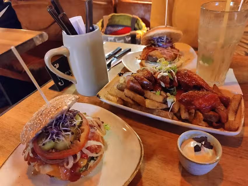 Burgermeister Schmitzz Bar & Grill