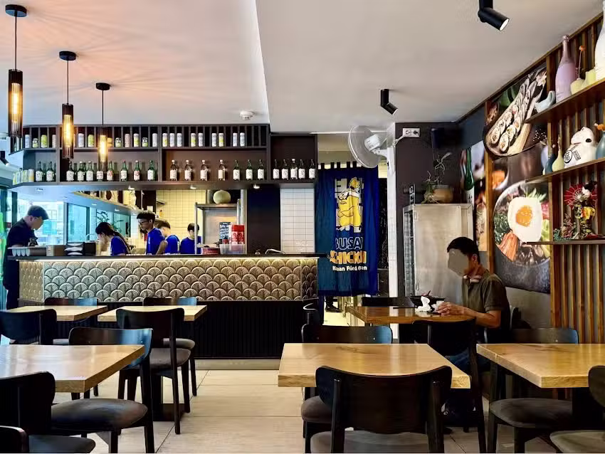 Busan Chicken &ndash; Korean Fried Chicken