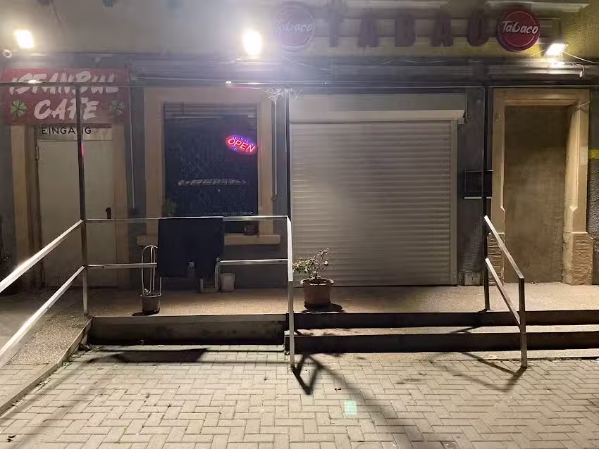 Caf&eacute; 1001 Tabac Bistro One