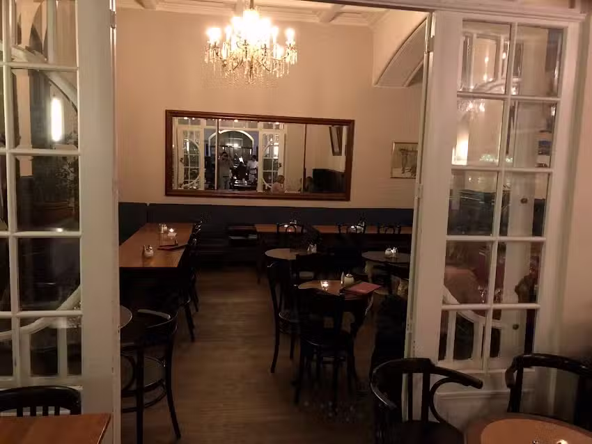Caf&eacute; am Beethovenplatz