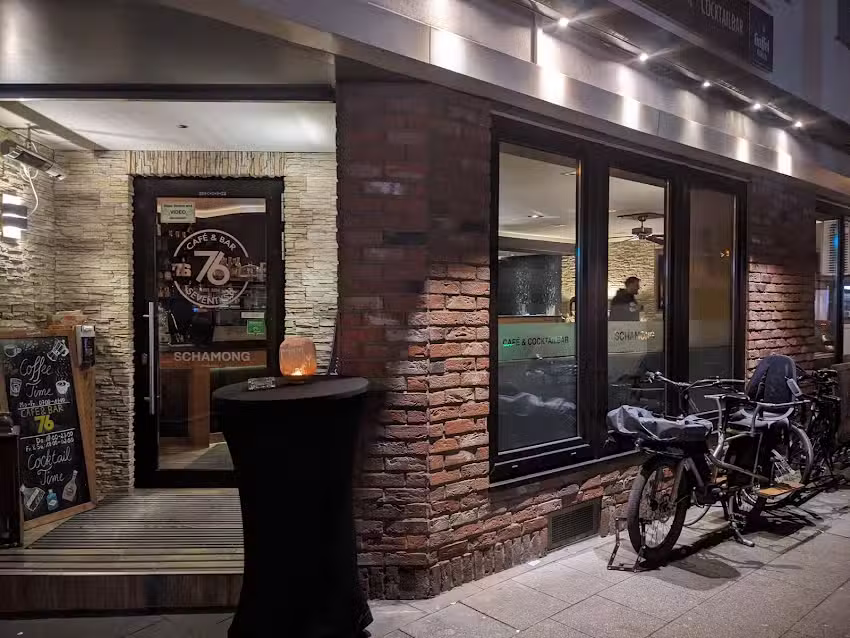 Café & Bar 76 Seventysix