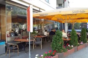 Caf&eacute; Belmont