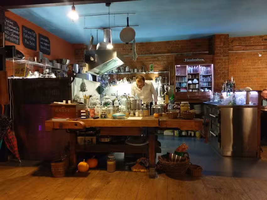 Cafe & Bistro & Antik Kr&auml;mer