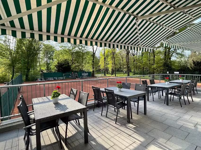 Caf&eacute;-Bistro Gr&uuml;n-Wei&szlig;