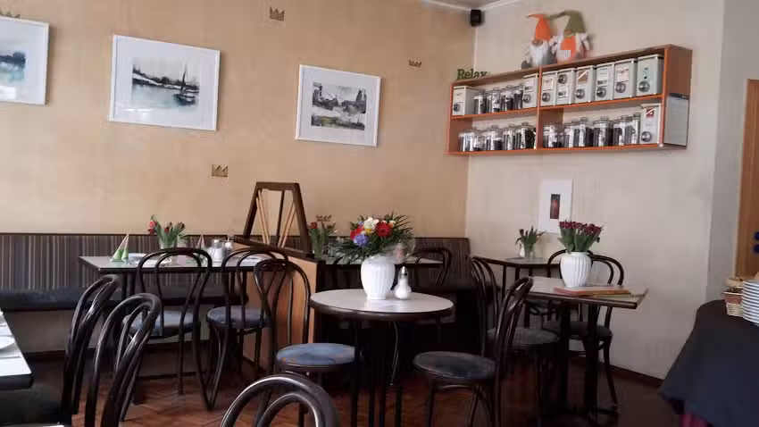 caf&eacute; BISTRO K&ouml;nigstor